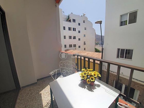 Foto 1 de Alquiler de piso en Los Cristianos - Playa de las Américas de 2 habitaciones con terraza y muebles