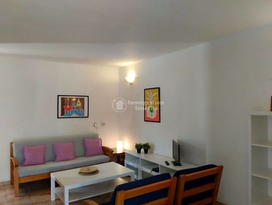 Foto 2 de Alquiler de piso en Costa Blanca - Las Galletas de 1 habitación con terraza y piscina