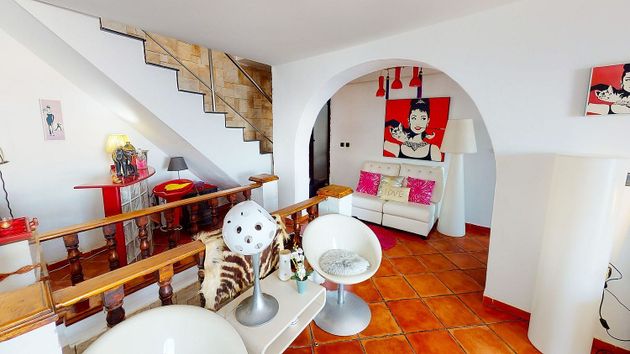 Foto 1 de Casa en venta en Ceuta de 6 habitaciones con terraza y piscina