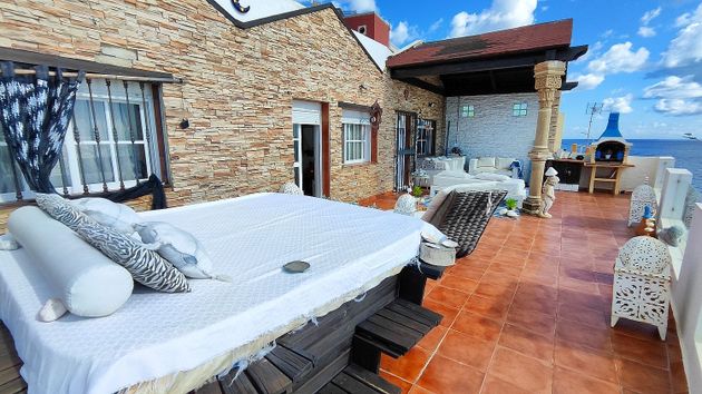 Foto 2 de Casa en venta en Ceuta de 6 habitaciones con terraza y piscina
