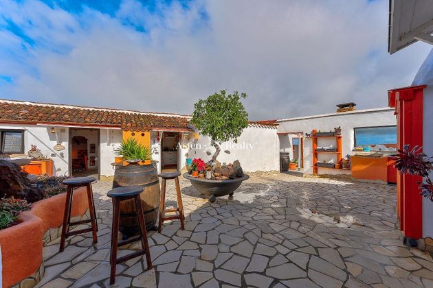 Foto 2 de Casa en venda a Garachico de 5 habitacions amb piscina i balcó