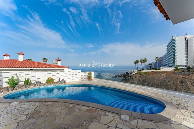 Foto 2 de Casa en venda a Acantilados de Los Gigantes de 3 habitacions amb terrassa i piscina