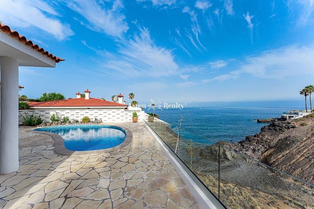 Foto 1 de Casa en venda a Acantilados de Los Gigantes de 3 habitacions amb terrassa i piscina