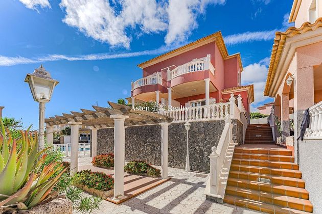 Foto 2 de Casa en venda a El Médano de 2 habitacions amb terrassa i piscina
