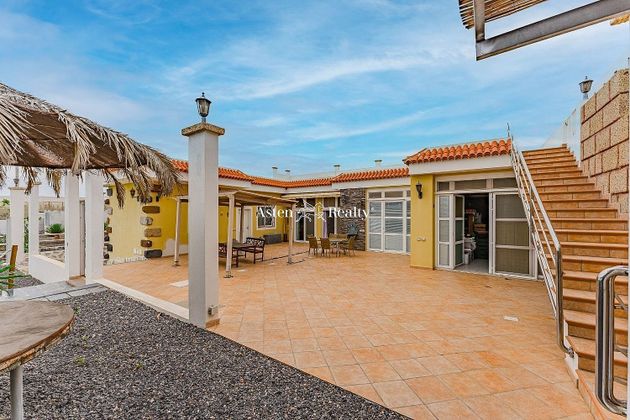 Foto 2 de Venta de chalet en Costa Blanca - Las Galletas de 6 habitaciones con terraza y garaje