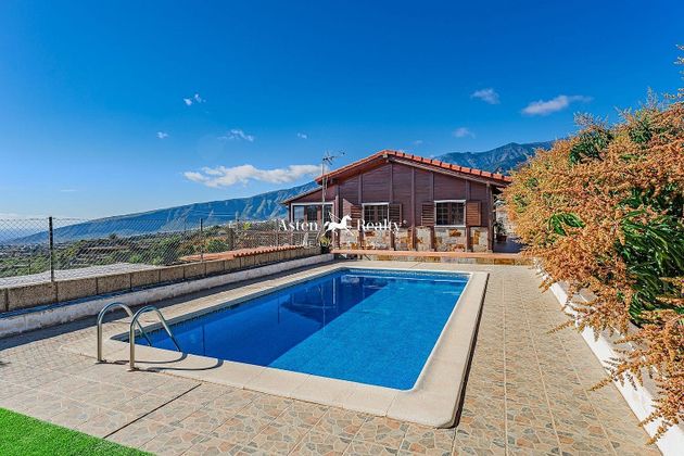 Foto 1 de Chalet en venta en Cuevecitas-Malpaís de 3 habitaciones con terraza y piscina