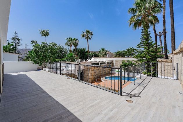 Foto 2 de Chalet en venta en Chayofa - Las Camellas de 3 habitaciones con terraza y piscina