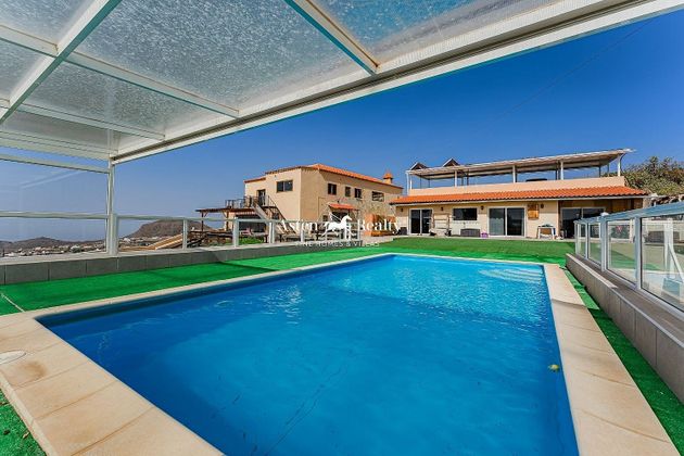 Foto 1 de Xalet en venda a Tamaide-El Roque de 6 habitacions amb terrassa i piscina