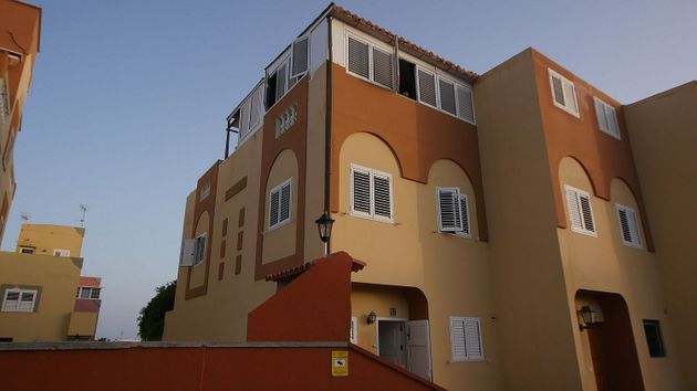 Foto 2 de Casa en venda a urbanización La Alborada de 4 habitacions amb terrassa i jardí