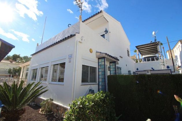 Foto 1 de Casa en venda a calle Igueña de 2 habitacions amb terrassa i piscina