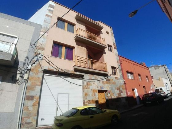 Foto 1 de Piso en venta en calle Barranco Grande de 4 habitaciones con terraza y balcón