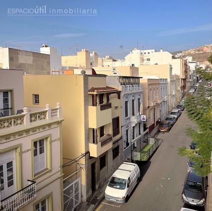 Foto 1 de Piso en venta en Salamanca - Uruguay - Las Mimosas de 4 habitaciones con terraza y garaje