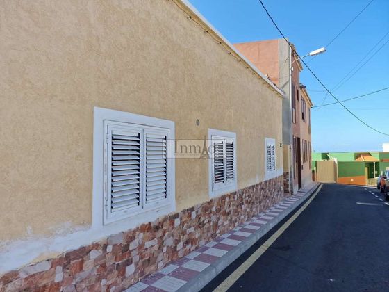 Foto 2 de Casa adossada en venda a Tamaimo-Arguayo de 3 habitacions amb terrassa i aire acondicionat