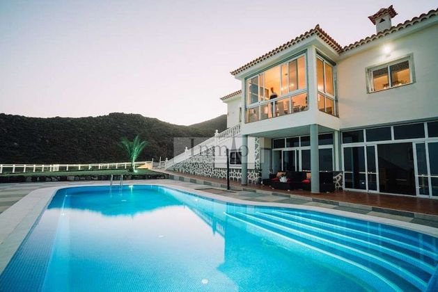 Foto 1 de Casa rural en venda a Aldea Blanca-Las Zocas de 5 habitacions amb terrassa i piscina