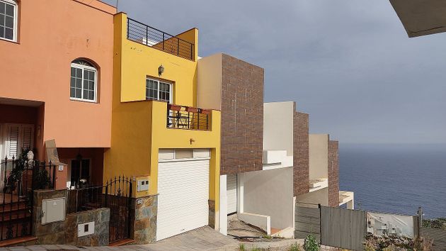 Foto 2 de Venta de casa adosada en Guancha (La) de 3 habitaciones con terraza y garaje