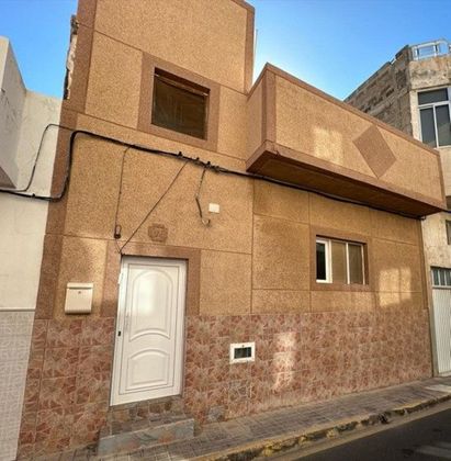 Foto 2 de Casa adossada en venda a Carrizal de 4 habitacions amb terrassa