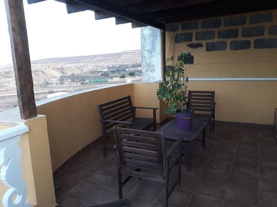 Foto 2 de Ático en alquiler en calle Juan Afonso Ponce de 1 habitación con terraza y muebles