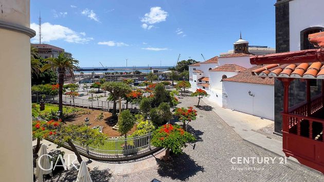 Foto 1 de Xalet en venda a Centro - Santa Cruz de Tenerife de 4 habitacions amb terrassa i garatge