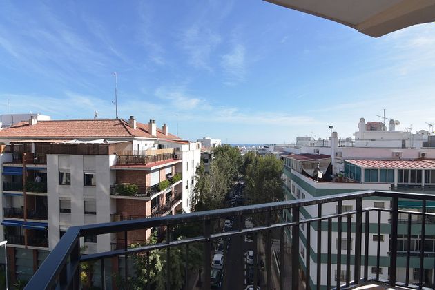 Foto 2 de Venta de piso en calle Garcilaso de la Vega de 4 habitaciones con garaje y balcón