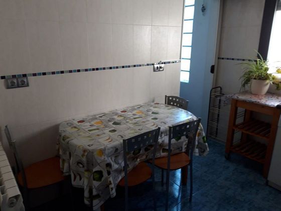 Foto 2 de Pis en venda a Trobajo del Camino de 2 habitacions amb mobles i calefacció