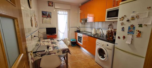 Foto 2 de Piso en venta en La Vega - Oteruelo de 2 habitaciones con terraza y garaje