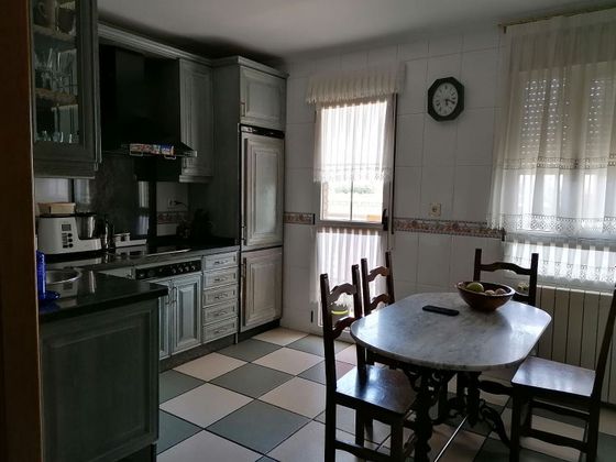 Foto 2 de Casa en venda a La Vega - Oteruelo de 5 habitacions amb terrassa i mobles