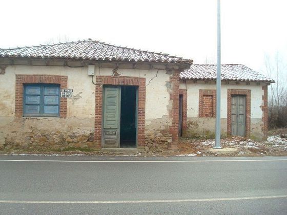 Foto 1 de Casa en venda a Boñar de 1 habitació i 140 m²