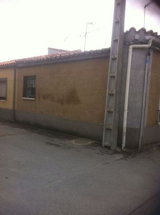 Foto 2 de Casa en venda a Villar de Gallimazo de 2 habitacions i 90 m²
