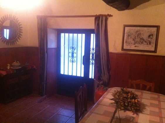 Foto 2 de Casa adosada en venta en Sanchotello de 5 habitaciones con terraza y garaje