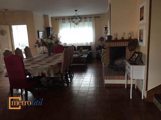 Foto 2 de Chalet en venta en Monterrubio de Armuña de 4 habitaciones con terraza y garaje