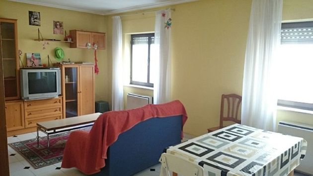 Foto 1 de Pis en lloguer a Carmelitas - San Marcos - Campillo de 3 habitacions amb mobles i balcó