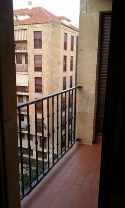 Foto 2 de Pis en venda a Hospitales - Campus de 4 habitacions amb garatge i balcó