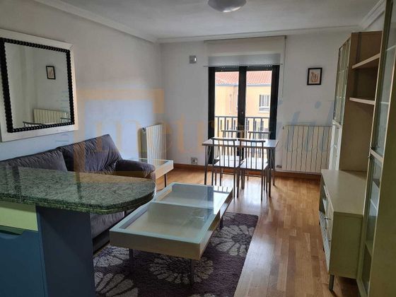 Foto 2 de Venta de piso en Capuchinos - Glorieta de 1 habitación con garaje y balcón
