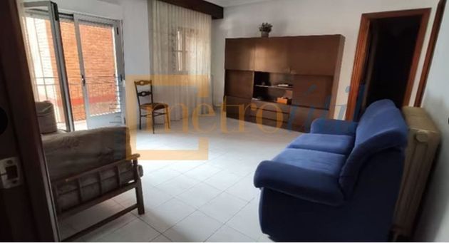 Foto 2 de Pis en venda a Garrido Norte - Chinchibarra de 6 habitacions amb balcó i calefacció