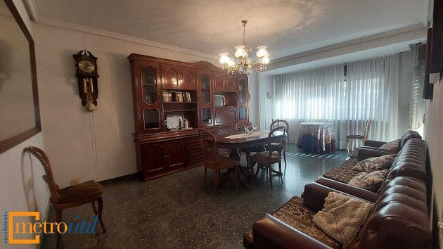Foto 1 de Piso en venta en Vidal de 4 habitaciones con balcón y calefacción