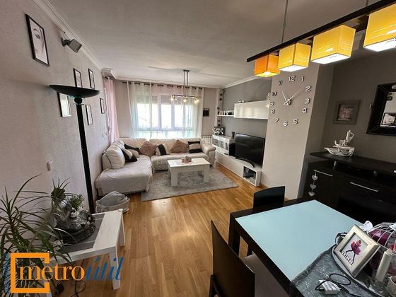 Foto 1 de Casa adossada en venda a Monterrubio de Armuña de 4 habitacions amb terrassa i piscina