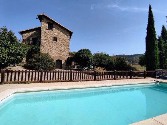 Foto 1 de Casa rural en venda a calle Ainsa de 5 habitacions amb terrassa i piscina