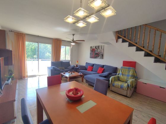 Foto 2 de Dúplex en venda a calle La Fueva de 4 habitacions amb terrassa i garatge