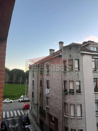Foto 2 de Venta de piso en Ceares de 3 habitaciones con terraza y calefacción