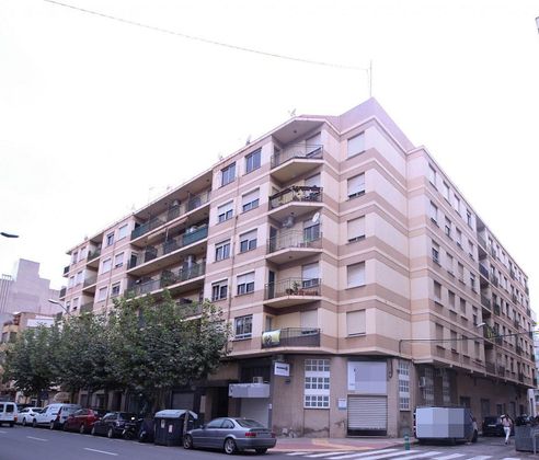 Foto 1 de Pis en venda a Centro - Villarreal de 4 habitacions amb balcó i ascensor