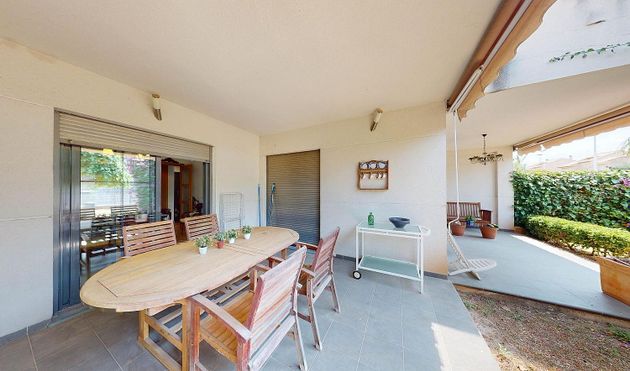 Foto 2 de Casa adossada en venda a El Carme-Sant Agustí-Bonavista de 4 habitacions amb terrassa i piscina