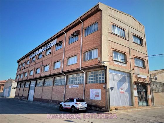 Foto 1 de Edifici en venda a Tarazona de 1702 m²