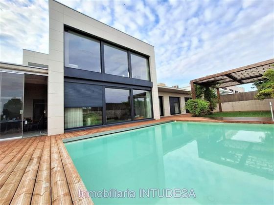 Foto 1 de Casa en venda a Tudela de 5 habitacions amb terrassa i piscina