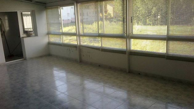 Foto 2 de Pis en venda a Vega de Espinareda de 3 habitacions amb garatge i calefacció