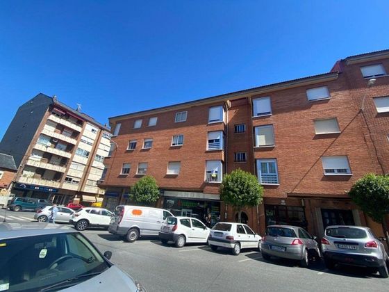 Foto 2 de Pis en venda a calle Odón Alonso de 3 habitacions amb terrassa i garatge
