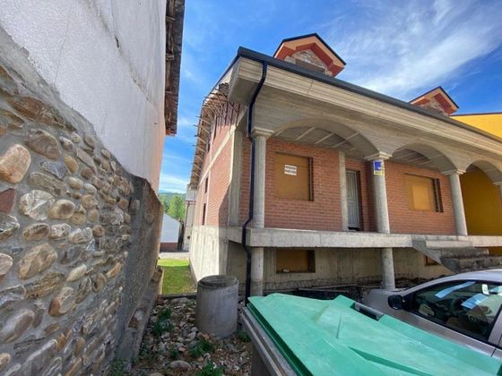Foto 2 de Venta de casa en Carracedelo de 4 habitaciones con terraza y garaje