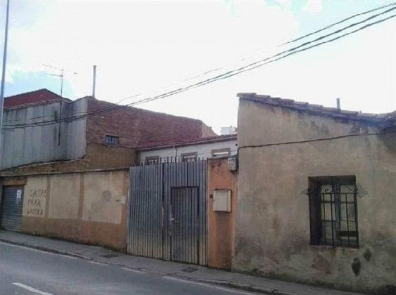 Foto 2 de Casa en venta en La Chantría - La Lastra de 3 habitaciones con garaje