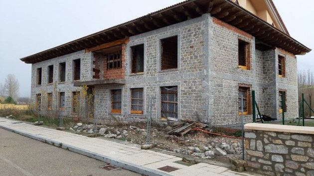 Foto 2 de Edifici en venda a Puebla de Lillo de 708 m²