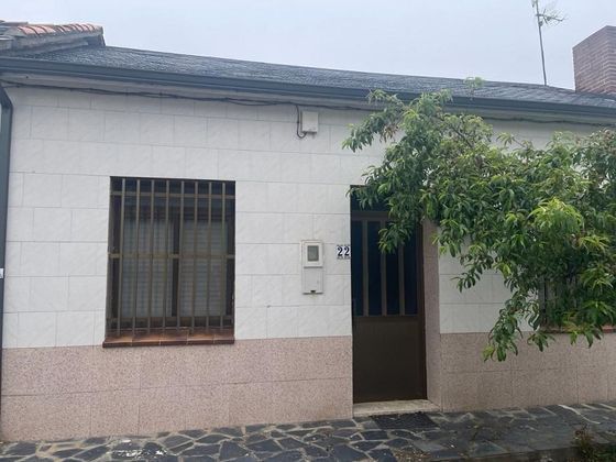 Foto 1 de Casa en venta en Molinaseca de 3 habitaciones con terraza y jardín
