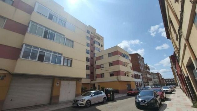 Foto 1 de Piso en venta en calle Juan Ramón Jiménez de 3 habitaciones con balcón y calefacción